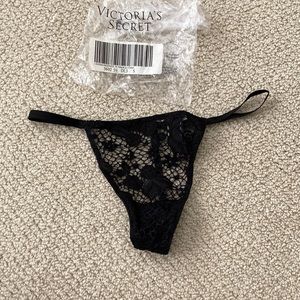 NEW Victoria’s Secret Very Sexy G-String Panties Black Thong Size Small NWT